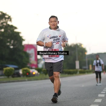 Runner Photo 7662736