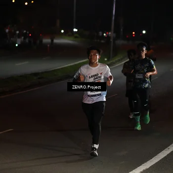 Runner Photo 7662748