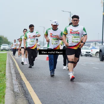 Runner Photo 7662800