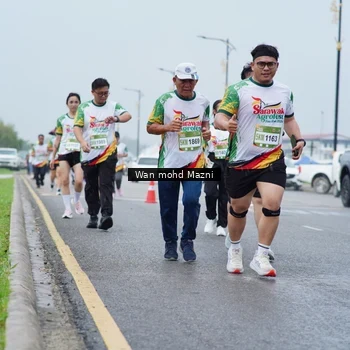 Runner Photo 7662811