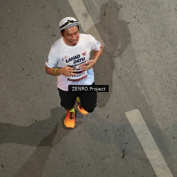 Runner Photo 7662827