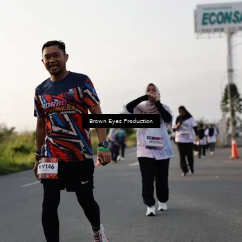 Runner Photo 7662977