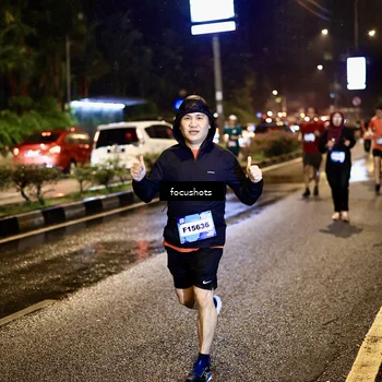 Runner Photo 7663002