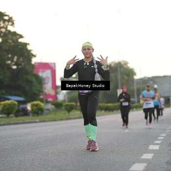 Runner Photo 7663005