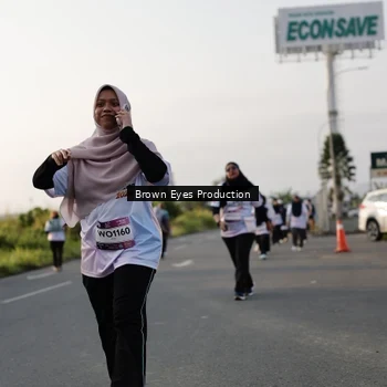 Runner Photo 7663012