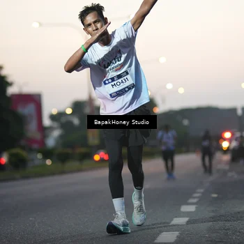 Runner Photo 7663073