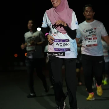 Runner Photo 7663082