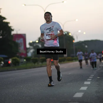Runner Photo 7663102