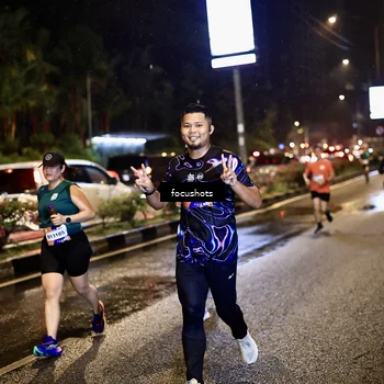 Runner Photo 7663118