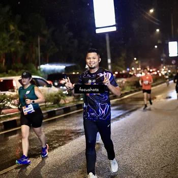 Runner Photo 7663140