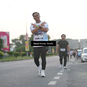 Runner Photo 7663172