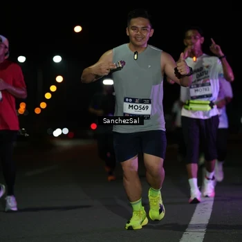 Runner Photo 7663180