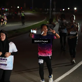 Runner Photo 7663214
