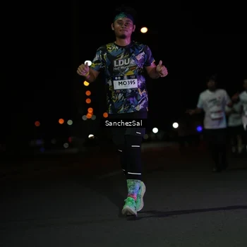Runner Photo 7663236