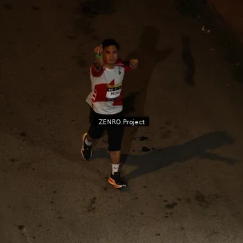 Runner Photo 7663256