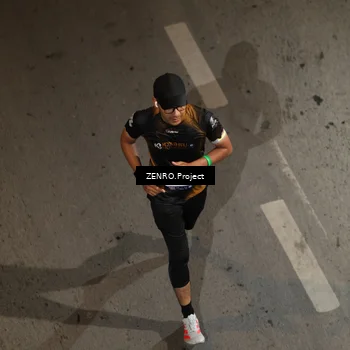 Runner Photo 7663390