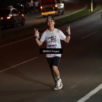 Runner Photo 7663399