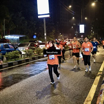 Runner Photo 7663422