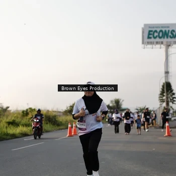 Runner Photo 7663437
