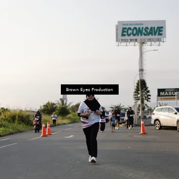 Runner Photo 7663439
