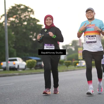 Runner Photo 7663446