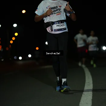 Runner Photo 7663459