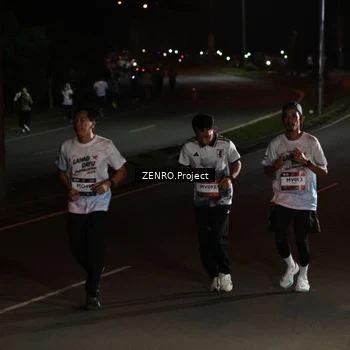 Runner Photo 7663463