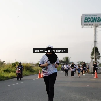 Runner Photo 7663472