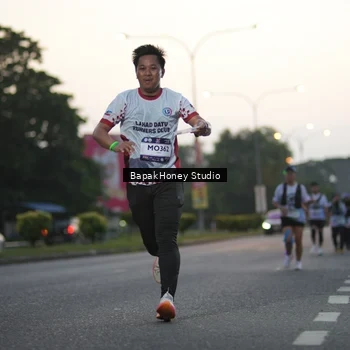 Runner Photo 7663485