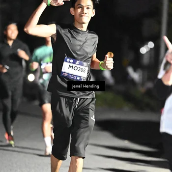 Runner Photo 7663496