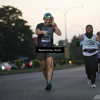 Runner Photo 7663497