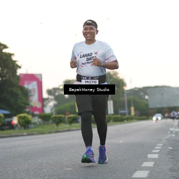 Runner Photo 7663512