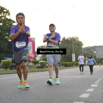 Runner Photo 7663529