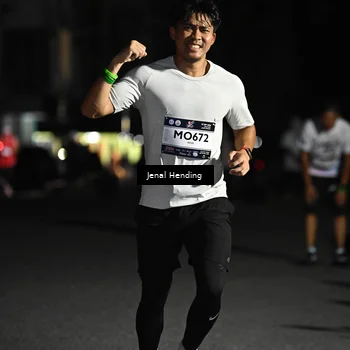 Runner Photo 7663536