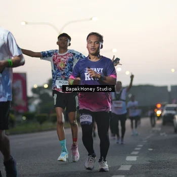Runner Photo 7663565