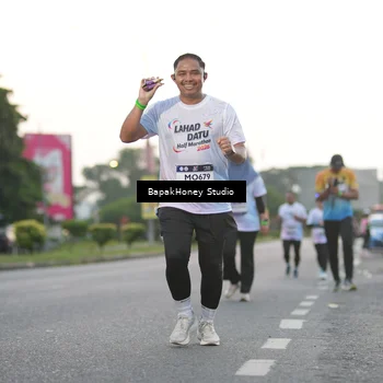 Runner Photo 7663582