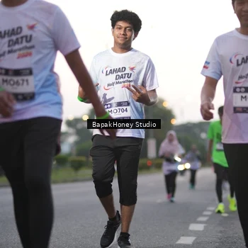 Runner Photo 7663603