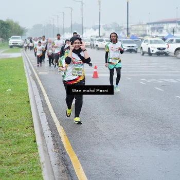Runner Photo 7663646