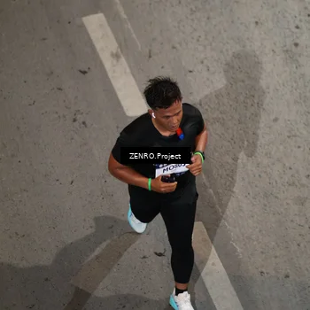 Runner Photo 7663675