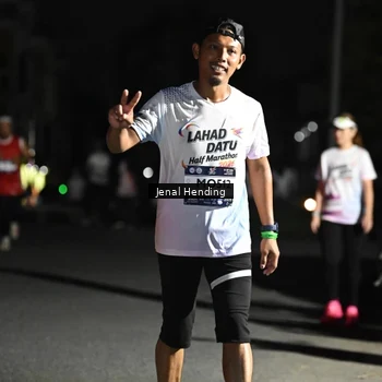 Runner Photo 7663689