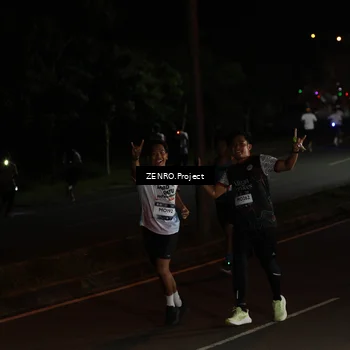 Runner Photo 7663717