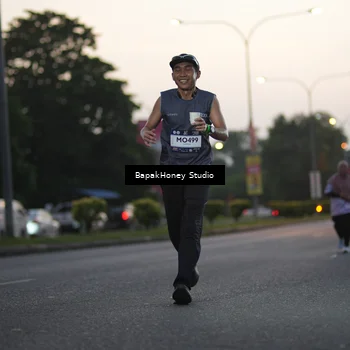 Runner Photo 7663732