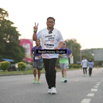 Runner Photo 7663735