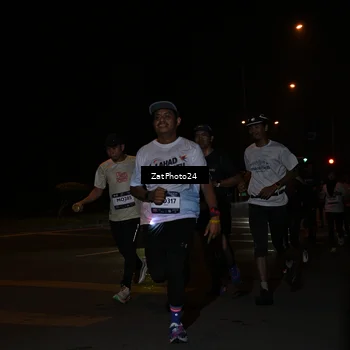 Runner Photo 7663743