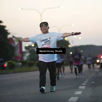 Runner Photo 7663758