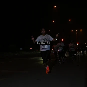 Runner Photo 7663769