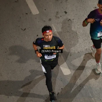 Runner Photo 7663772