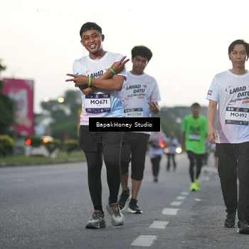 Runner Photo 7663776