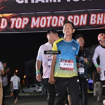 Runner Photo 7663797