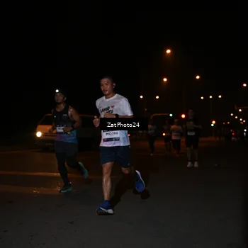 Runner Photo 7663798